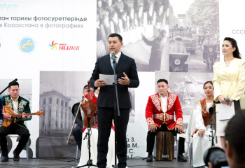 Kazinform-ға 105 жыл: ғасырлық тарихты сөйлеткен фотожәдігерлер көпшілікке ұсынылды