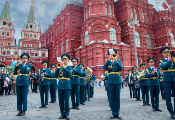 Қарулы күштердің шығармашылық ұжымы Мәскеудегі Қызыл алаңда қошеметке ие болды