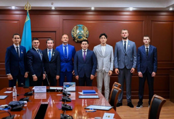 9 дүркін Олимпиада чемпиондарын жеңген спортшылар марапатталды