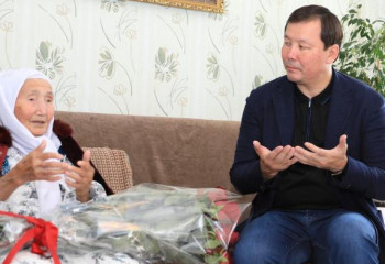 Екі ғасырдың куәсі: Ақтөбелік Жәкібай Бисенғалиева 110 жасқа толды