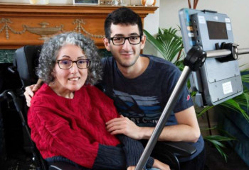 Дауысынан айырылған әйел ЖИ көмегімен сөйлеу қабілетіне ие болды