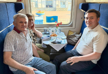 Туристер пойызымен 130-дан астам жолаушы сапарға аттанды