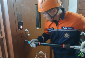 Жеделсатыда қалып қойған бала құтқарушыларға өзі хабарласқан