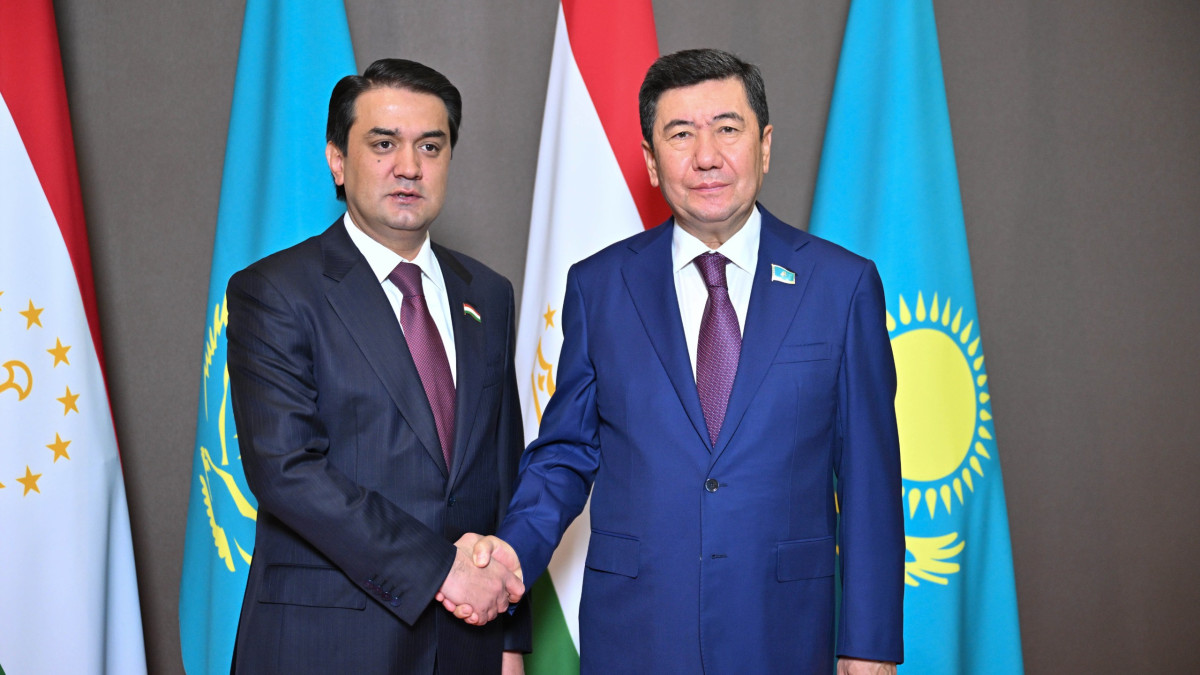  Мәжілістің баспасөз қызметі 