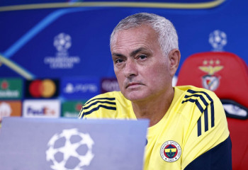 Жозе Моуринью «Фенербахчеден» кетті, енді клуб оған 15 млн еуро қарыз