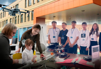 ЖИ әлеуеті: Оқушылар ойлап тапқан дрон мен ауыл мектебіндегі жаңашылдық