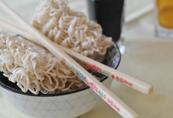 Дәрігер тез дайындалатын кеспенің қаупі туралы айтты