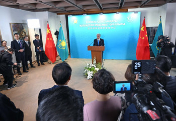 Президент Казахстана открыл Культурный центр страны в Китае