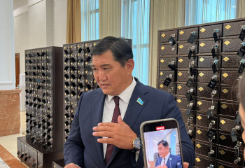 Депутат Бакытжан Базарбек: «Aitu – инициатива правительства, а мы, депутаты, подотчетны народу»