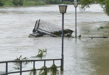 Жапонияда 50 мыңға жуық тұрғын эвакуацияланды