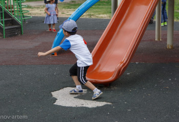Балалар далаға шығып ойнамайтын болған – ғалымдар