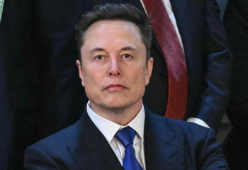 Илон Маск может получить $1 трлн за рост Tesla