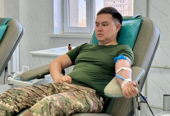 Спасатели МЧС сдают кровь в рамках акции «30 добрых дел»