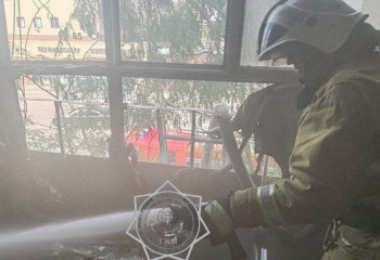 Жамбылда ТЖМ құтқарушылары өрт кезінде 20 адамды эвакуациялады