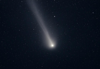 Астрономы впервые изучили состав редкой межзвёздной кометы 3I/ATLAS в прямом эфире