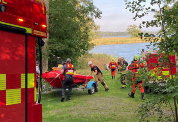 Швецияда шағын ұшақ көлге батып кетті