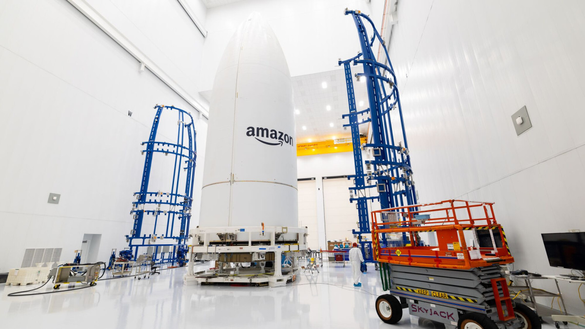  © Amazon 