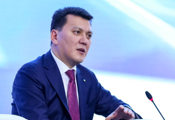 Ерлан Қарин: Жолдаудың басты өзегі – цифрландыру және жасанды интеллектіні дамыту