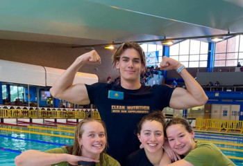 Пловец Шон Ниволд: мама-казашка, два метра роста и мечты об Олимпиаде