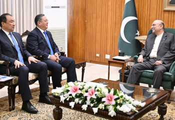 Kazakh FM received by President of Pakistan