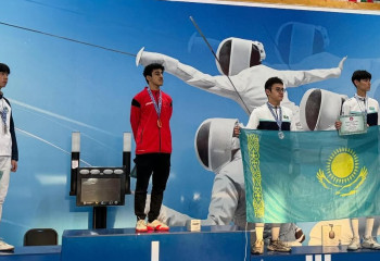 Семсерлесу: Азия кубогының алғашқы күнінде Қазақстан үш медаль жеңіп алды