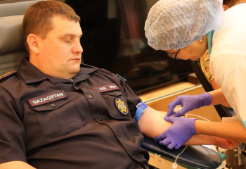 Қарағандылық құтқарушылар жаппай қан тапсырды