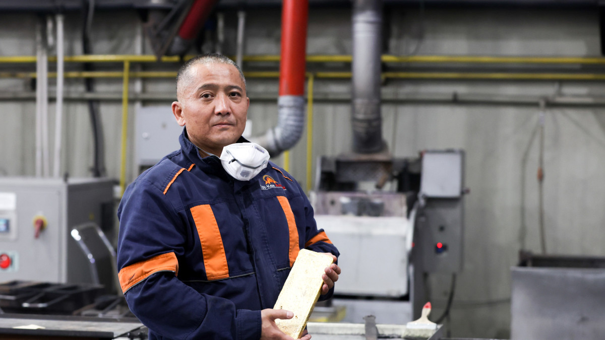  Арман Мухатов 