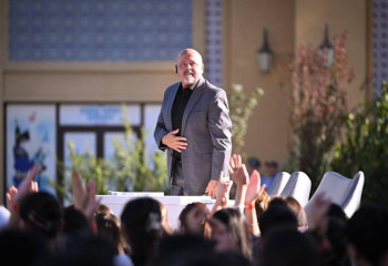 Легенда «Грэмми» приехал в Казахстан для проекта Димаша