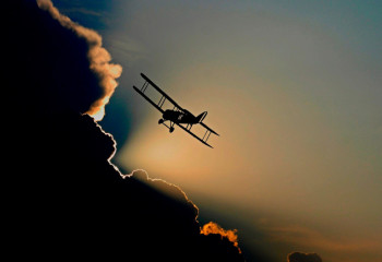 Аргентинадағы автофестиваль кезінде ұшақ апатқа ұшырады