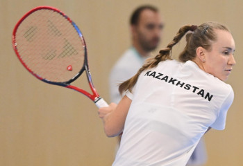 Казахстан против США: решающий матч за выход в полуфинал Кубка Билли Джин Кинг
