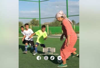 «Месси мен Роналду көрмесін»: допты ұршықша иірген қазақ келінінің видеосы жұртты тәнті етті