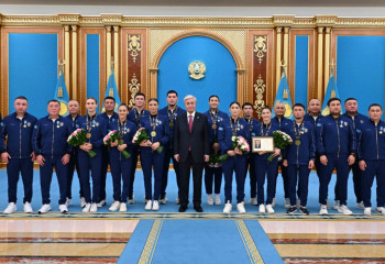 «На Чемпионате мира по боксу семь раз прозвучал гимн Казахстана» — Президент наградил боксеров