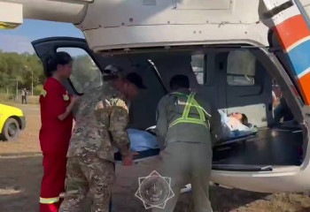 БҚО-да ауыр жағдайдағы науқас тікұшақпен ауруханаға жеткізілді
