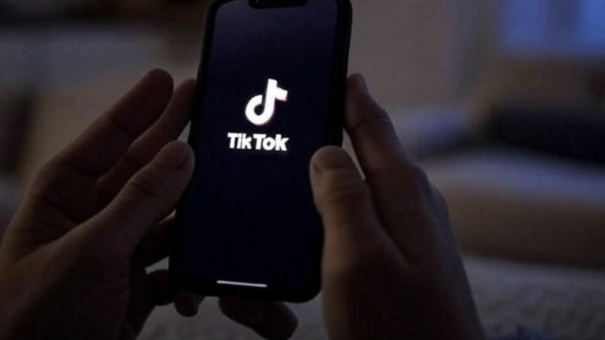  Grok/ Dinmukhamed Beissembayev 