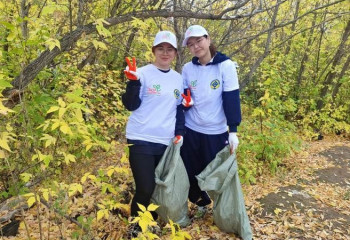 Молодёжь Карагандинской области отметила Всемирный день чистоты в Каркаралинском нацпарке