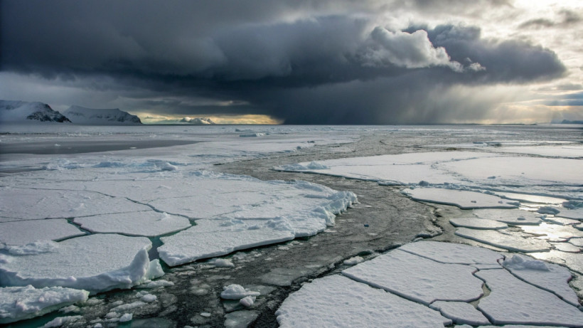  © El.kz / Recraft / Динмухамед БЕЙСЕМБАЕВ 