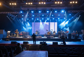 Малик Хасенов пообещал хейтеру согласовать график Шакиры в Казахстане