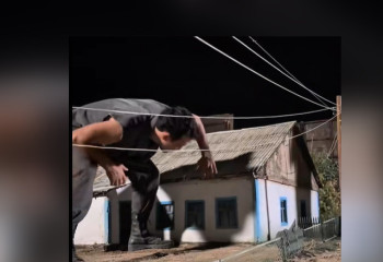 Гигант шагающий по аулу — видео декораций для фильма “Qaitadan” покорило TikTok