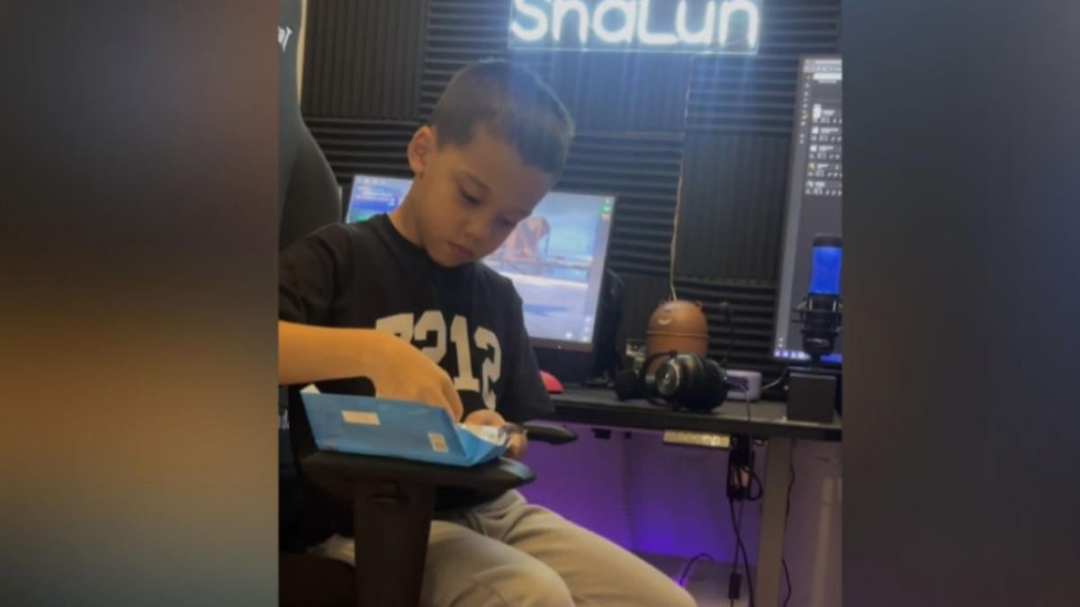  screenshot from video 