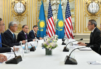 Глава государства принял председателя совета директоров фонда PepsiCo Cтивена Кихо