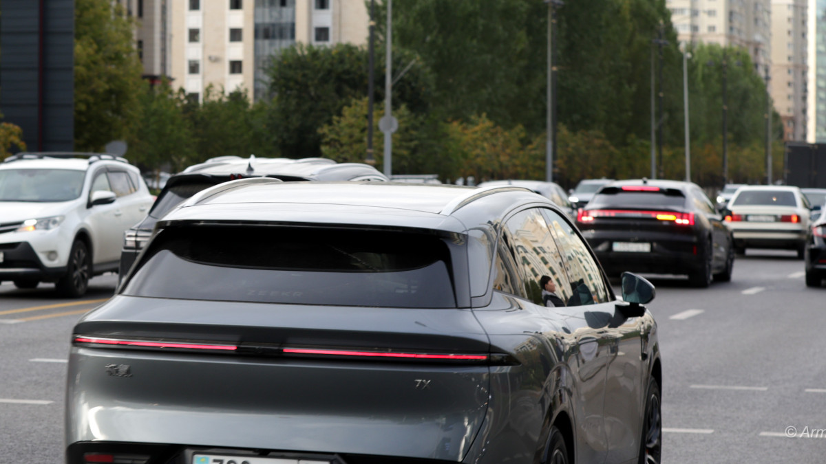  Арман Мухатов 