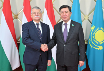 Speaker of Majilis meets with Speaker of National Assembly of Hungary