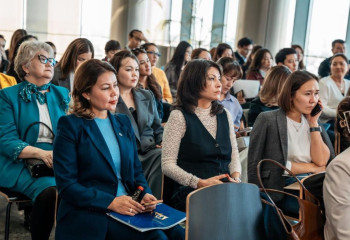 Баспасөз қызметі мен БАҚ өкілдері үшін үш айлық курс жалғасады