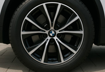 BMW, Polestar и китайские бренды: какие новые автомобили показали в сентябре