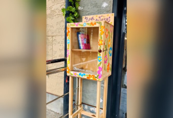 В Атырау появился уличный бокс для книгообмена: оставь книгу – забери новую