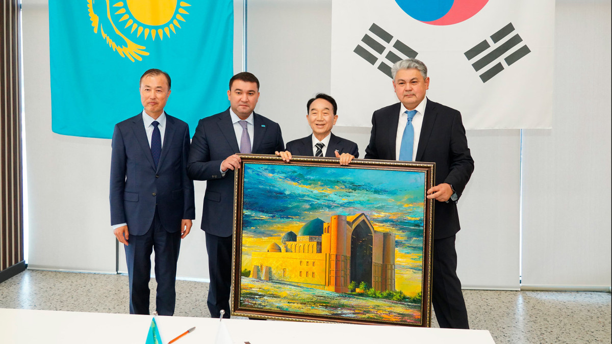  Үкіметтің баспасөз қызметі 