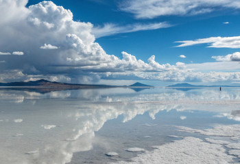 Секрет Салар де Уюни: почему солончак не всегда отражает как зеркало