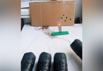 В соцсетях показали «лазерную указку», прожигающую железо