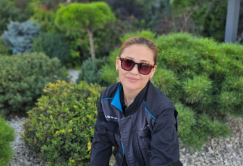 День машиностроителя: интервью с Айсулу Акбаровой, которая руководит покраской кузовов на автозаводе