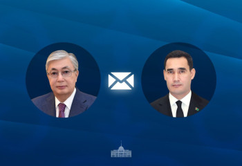 Тоқаев түрікмен халқын Тәуелсіздік күнімен құттықтады